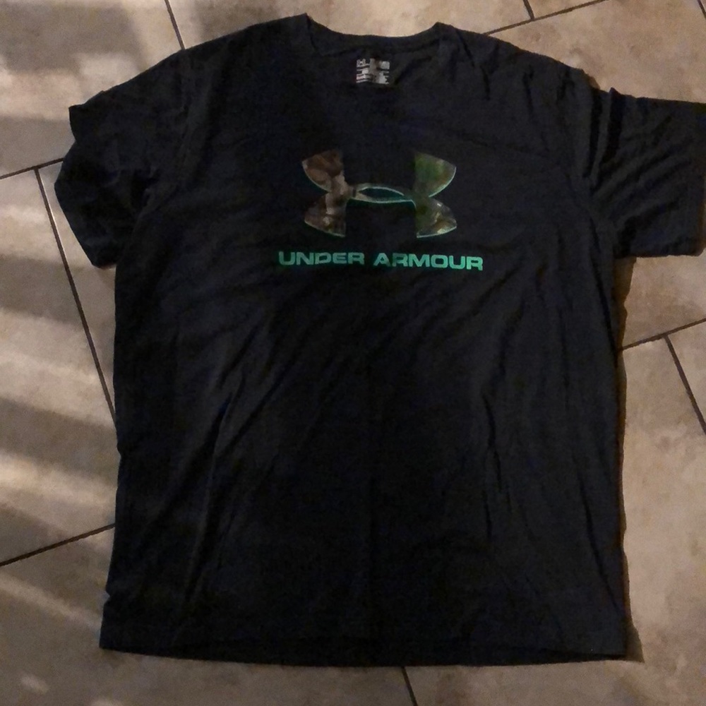 Under armour t shirt